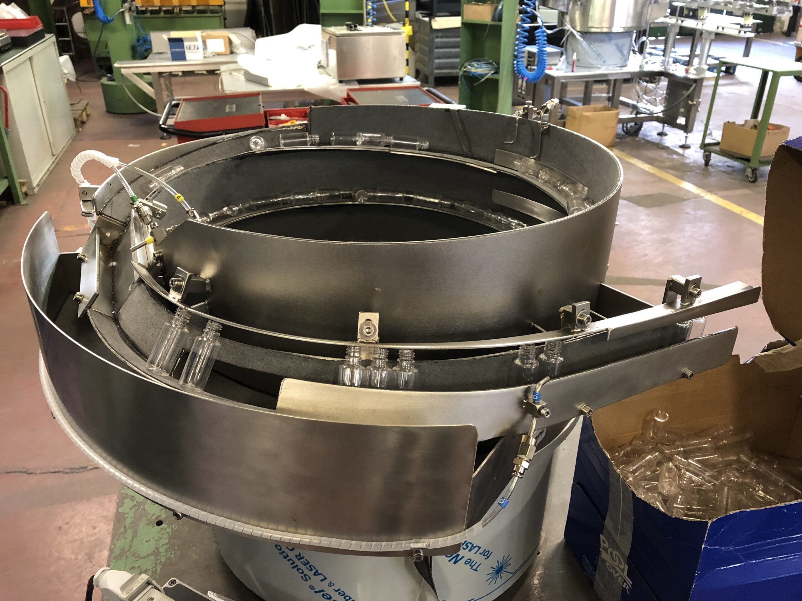 Vibrating bowl